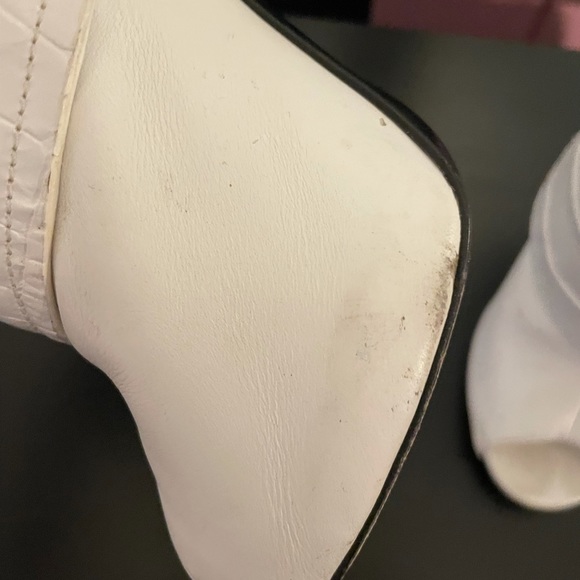 Giuseppe Zanotti Leather Peep-Toe Booties - Picture 13 of 16